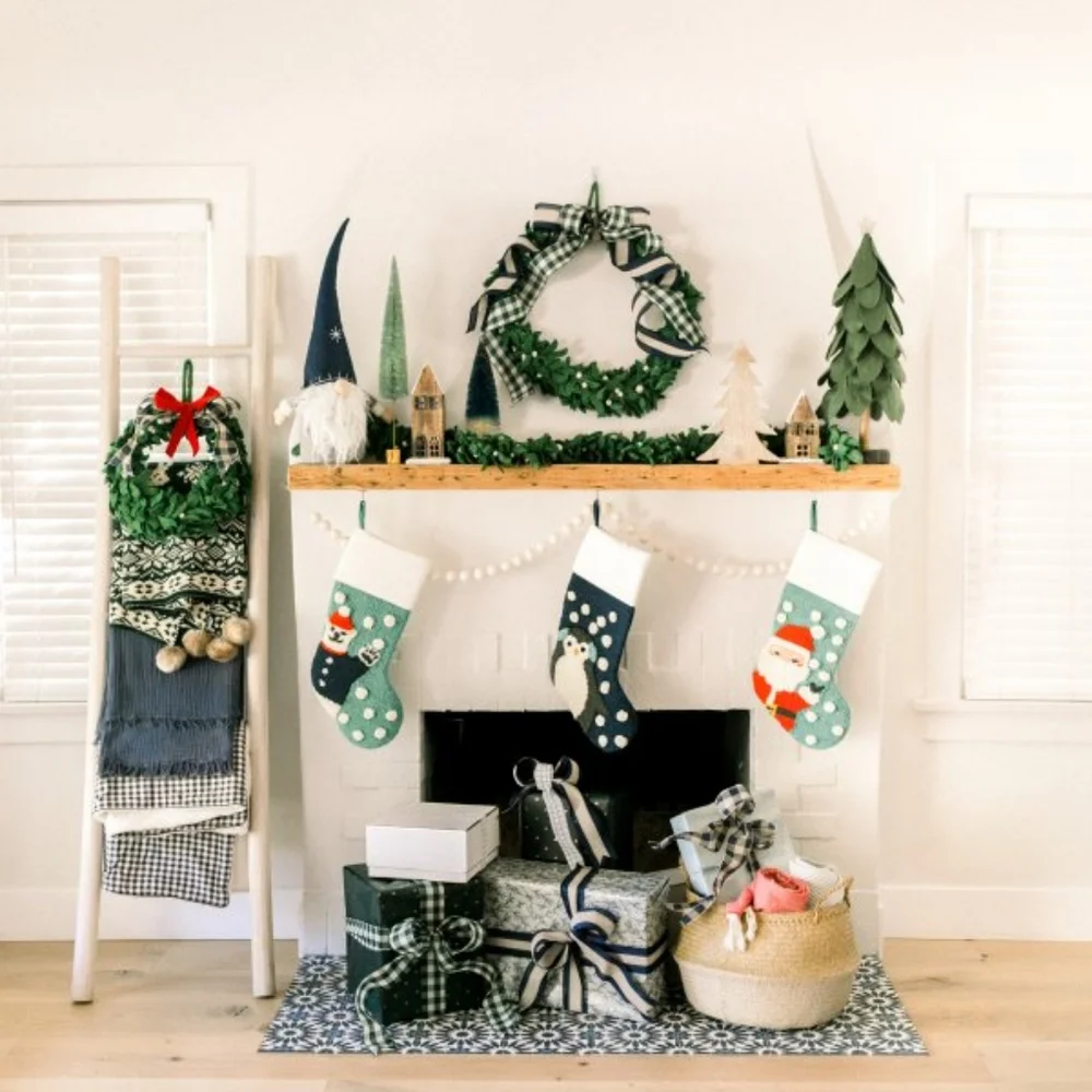 NEW POTTERY BARN SEALED FELT WOOL CHRISTMAS HOLIDAY GARLAND